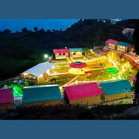 Bamboo Junction Resort - Kanatal, Valley & Mountain View Dhanaulti Kültér fotó