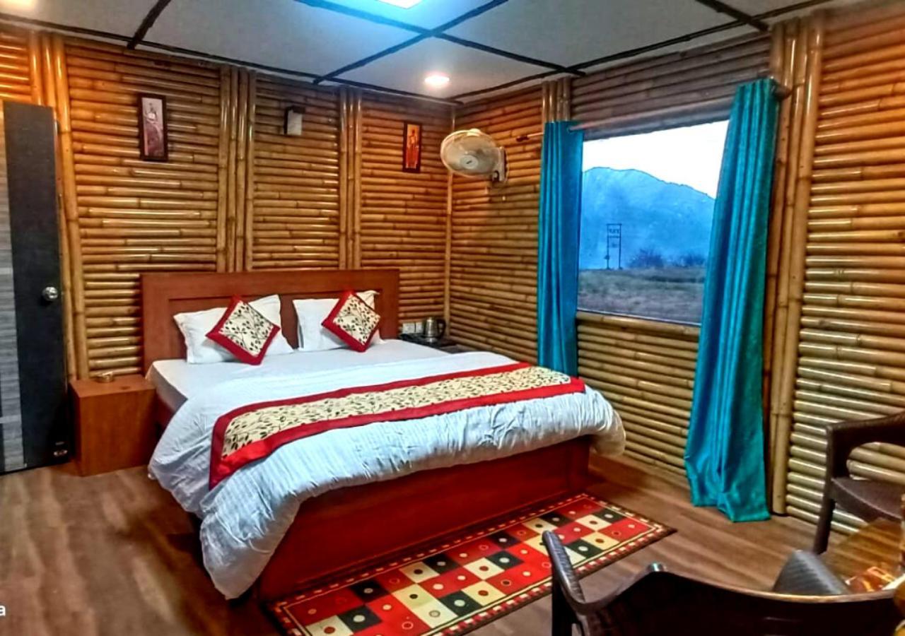 Bamboo Junction Resort - Kanatal, Valley & Mountain View Dhanaulti Kültér fotó