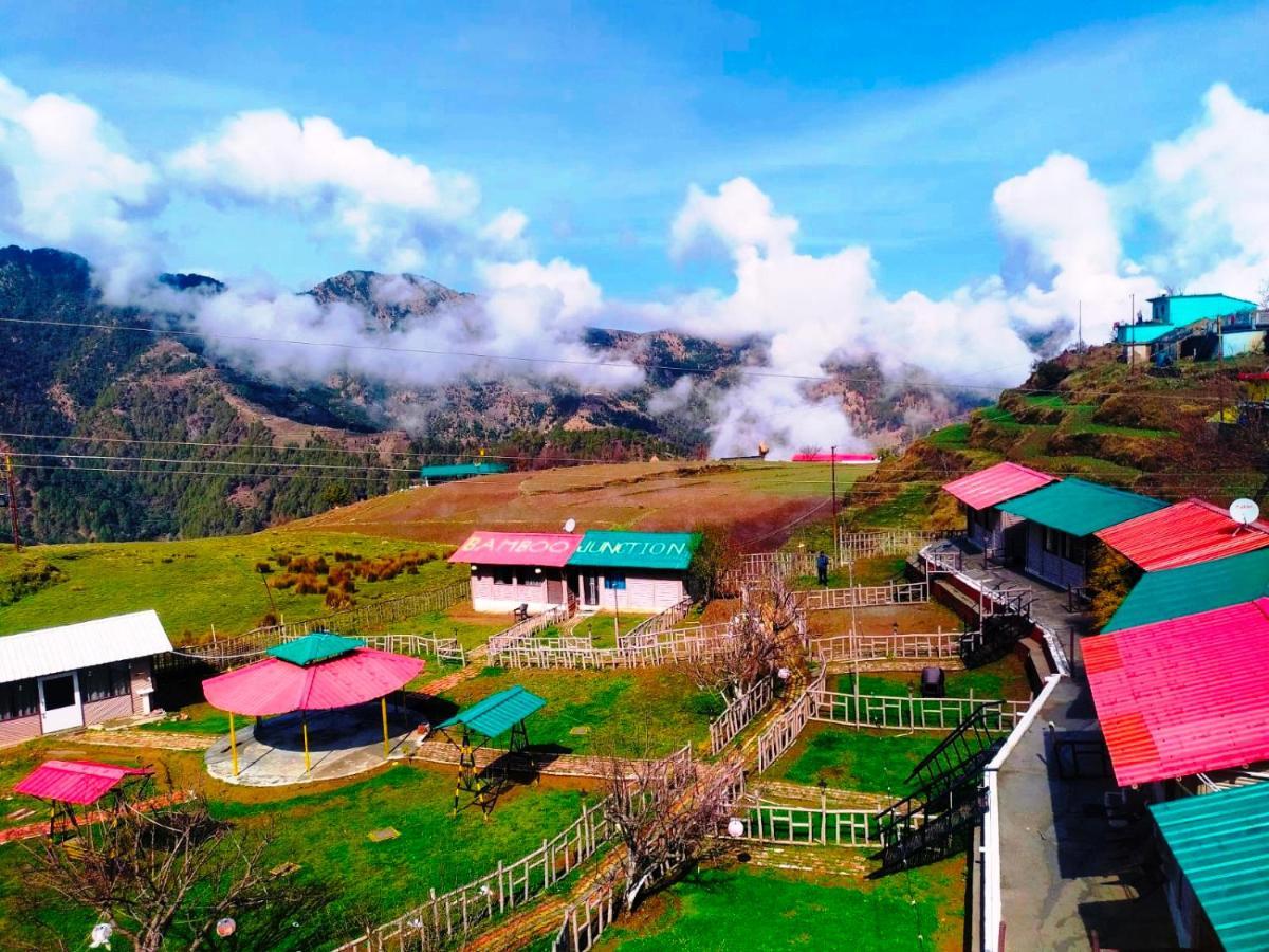 Bamboo Junction Resort - Kanatal, Valley & Mountain View Dhanaulti Kültér fotó